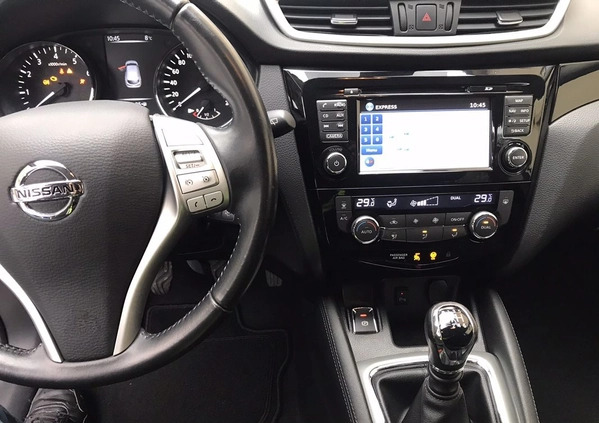 Nissan Qashqai cena 57800 przebieg: 115000, rok produkcji 2016 z Sokółka małe 121